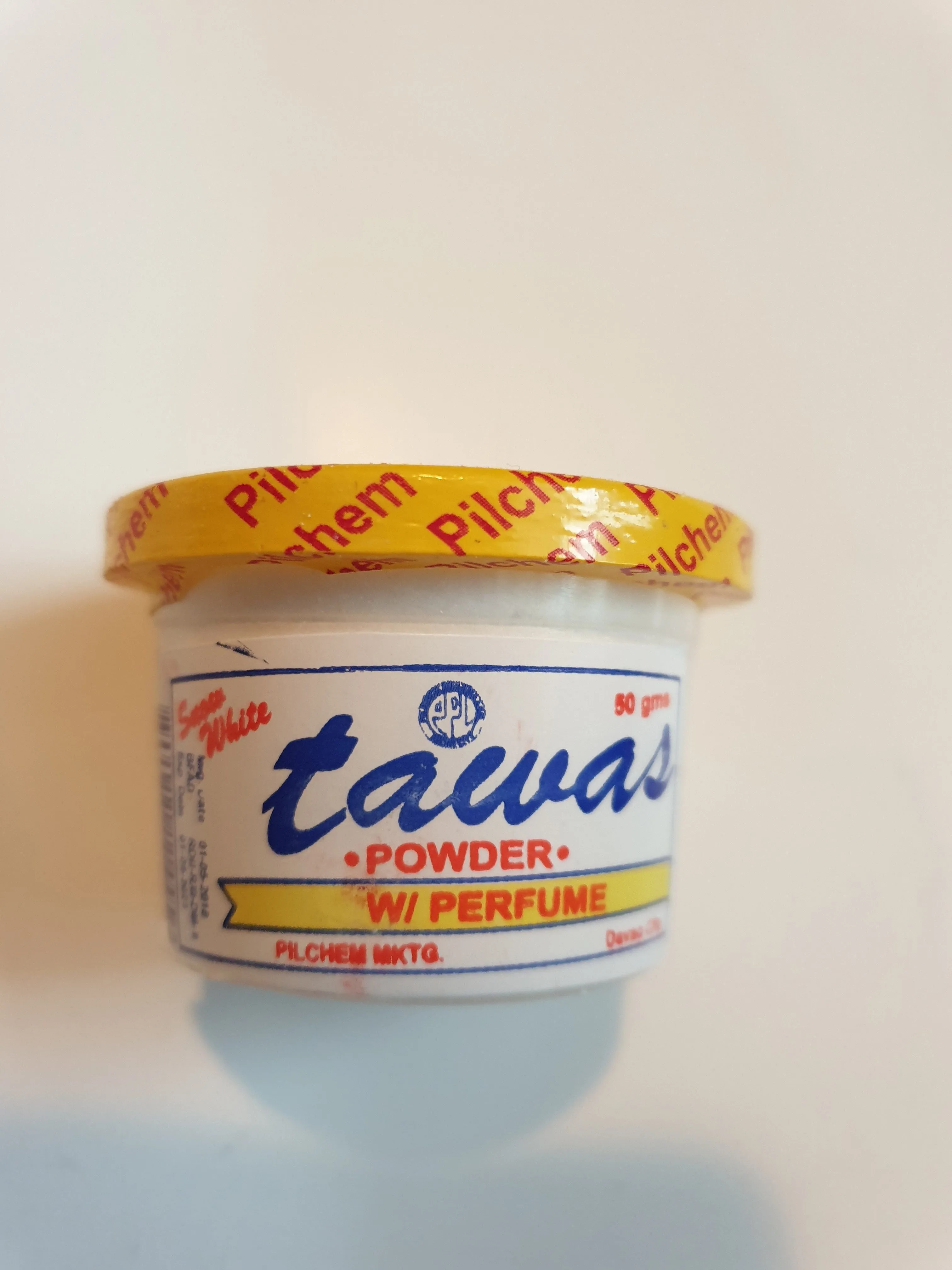 31750 tawas powder closeup